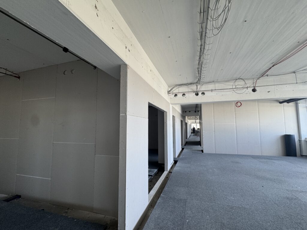 20250904_082451288_iOS